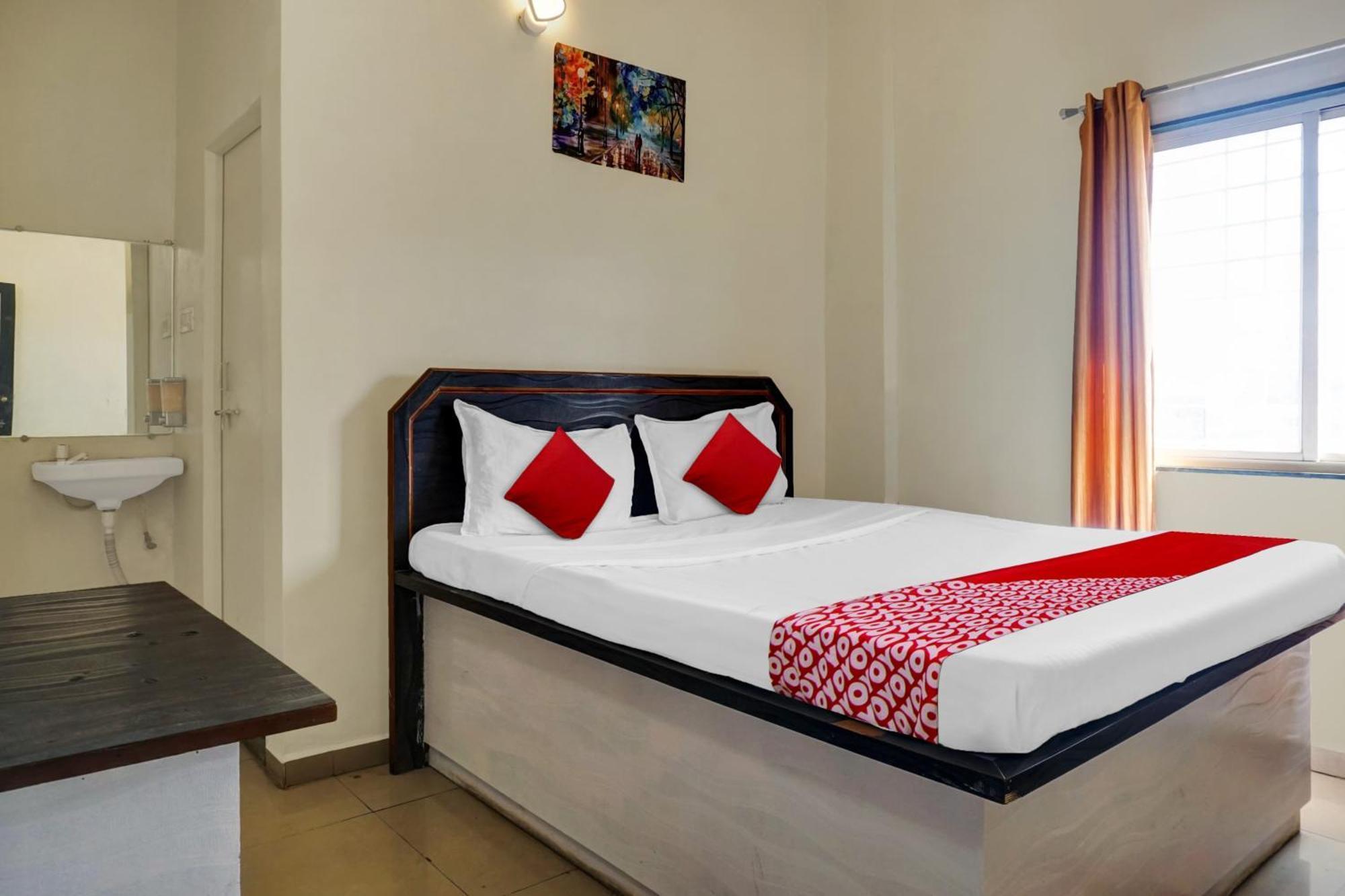 Hotel O Happy Homely Stay Sasvad Buitenkant foto